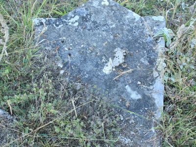 Стела надмогильная