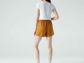 Женские шорты Lacoste свободного кроя