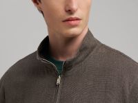 Легкий бомбер со льном