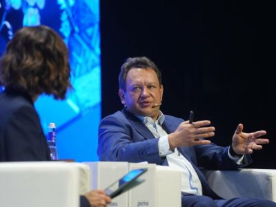 Первый зампред ВТБ Дмитрий Пьянов представил пьесу об инфляции и курсе рубля