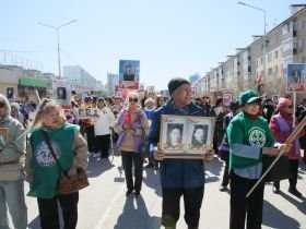 Фото. В Якутске акция «Бессмертный полк» собрала более 50 тысяч человек