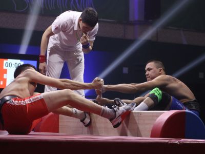 Сегодня на чемпионате России сразятся 14 мас-рестлеров Якутии