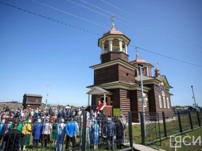 Единственная уцелевшая в Хангаласском районе церковь XIX века открылась после реставрации