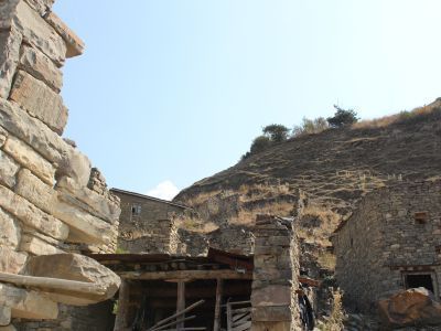 Резные камни с арабскими письменами и изображениями (6 единиц)