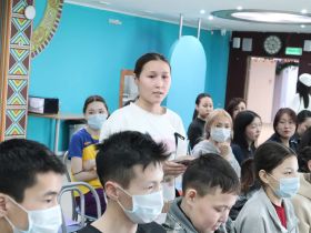 Участники Елки главы Якутии встретились с героями СВО и спортсменами