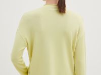 Джемпер свободного силуэта с воротником