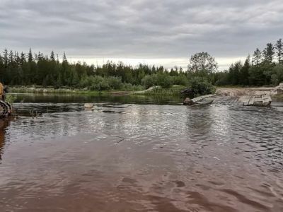 В Кобяйском районе закрыли проезд через реку Танару