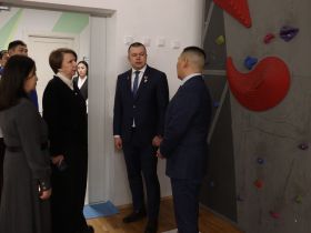 Герой России Артур Орлов посетил Якутскую кадетскую школу-интернат