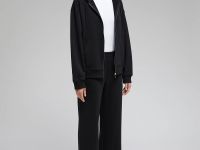 Толстовка на молнии с капюшоном