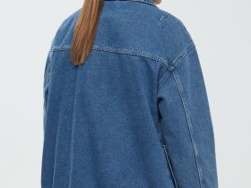 Джинсовая куртка на молнии