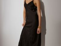 Атласное платье на бретелях