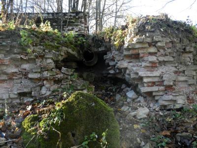 Грот с водопадом