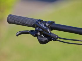 Горный велосипед Atom Bion Nine Pro, год 2024, цвет Черный, ростовка 18.5