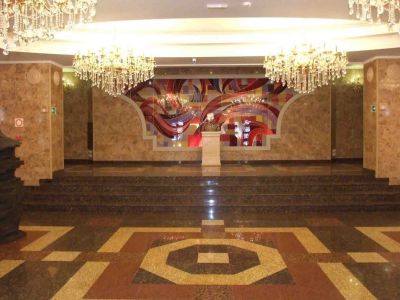 Таинственное закулисье