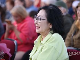 В Якутске провели концерт «Наши маяки», посвящённый Героям России