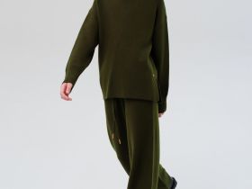 Комплект трикотажный для девочек: джемпер, брюки