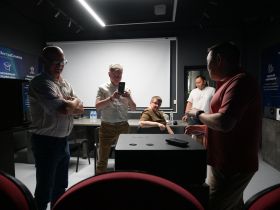 Представители киноотрасли Беларуси посетили кинозалы «Экстра Синема» в Намском районе