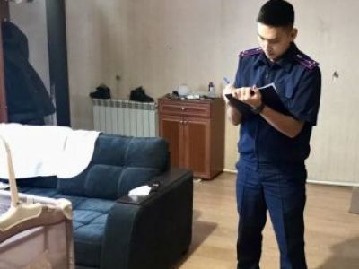 По факту обнаружения трех человек с признаками отравления угарным газом и тела женщины возбуждено уголовное дело