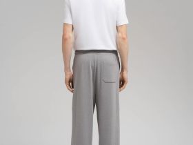 Брюки объемного кроя из футера