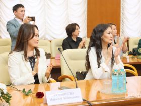 В Якутии вручили государственные награды многодетным матерям