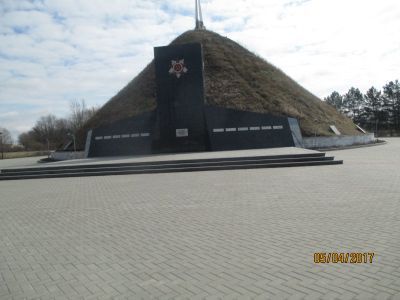 Братская могила с захоронением воинов, погибших в период Великой Отечественной войны 1941-1945 гг.