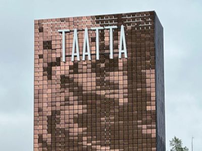 О скрытом смысле въездных знаков в Таттинском районе рассказали архитекторы