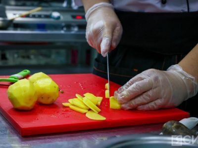 Объясняем: как правильно хранить майонезные салаты, чтобы они не испортились