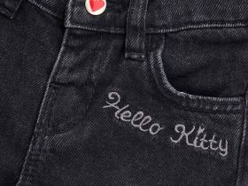 Джинсы для маленькой девочки