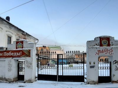 Ограда с воротами