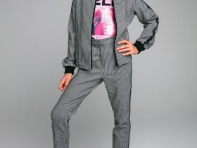 Брюки в клетку для девочки