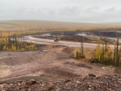 Джулустан Борисов посетил энергетические и промышленные объекты в Нерюнгринском районе
