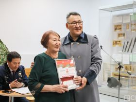 «Помним, чтим, благодарим»: в Якутске вышел сборник стихов к юбилею Победы