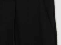 Брюки свободного кроя со стрелками