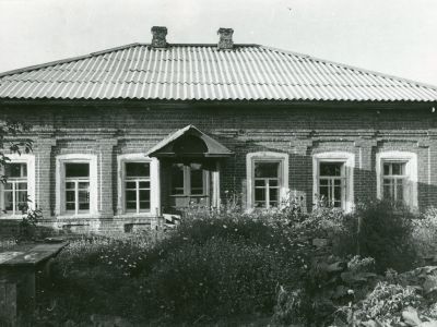 Дом при церкви