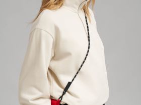 Толстовка свободного кроя из футера