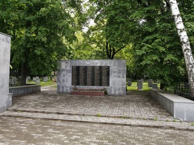 Братская могила № 3