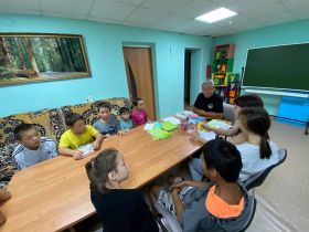 Работники культуры помогли восстановить пострадавший от паводка музей в Оймяконском районе