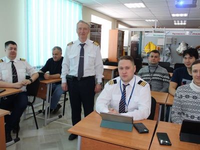 Воспитать новое поколение профессионалов: Алексей Белоусов — наставник и пилот-инструктор