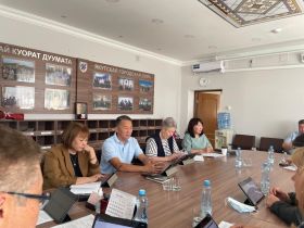 На заседании Якутской гордумы обсудили внедрение комплексной системы школьной медицины в Якутии