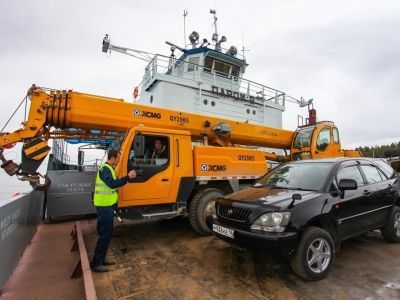 На реке Алдан в Томпонском районе Якутии начал ходить паром