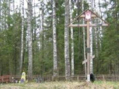 Братская могила 18 воинов Советской Армии, умерших от ран в госпиталях в период Великой Отечественной войны 1941-1945 гг.