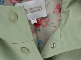 Ветровка для девочки