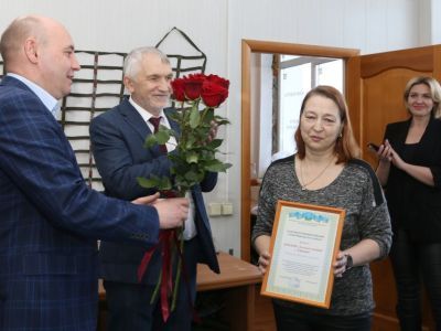 Глава района посетил в Удачном волонтерский штаб помощи участникам СВО