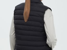 Утепленный жилет приталенного силуэта