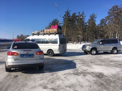 Таксист, перевозящий пассажиров на табуретке, был выявлен в ходе рейда ГИБДД