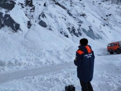 Якутян просят воздержаться от выхода в районы горных склонов из-за вероятности схода лавин