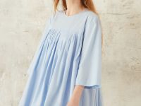 Платье свободного кроя со складками