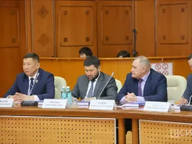 Прогноз непростой: глава Якутии поручил районам быть готовыми к безопасному пропуску паводка