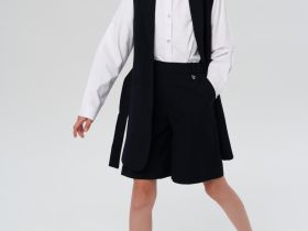 Комплект для девочки: жилет, шорты