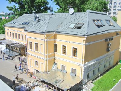 Городская усадьба Смирновых с водочным производством Торгового дома "Смирнова И.А. Сыновья", кон. XVI в. - XX в. - Жилой дом с палатами, кон. XVI в. - XVII в., сер. XVIII в., 1820-е гг., 1860-е - 1870-е гг., XX в